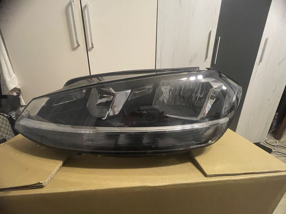 Оргинален ляв фаров за Голф 7.5