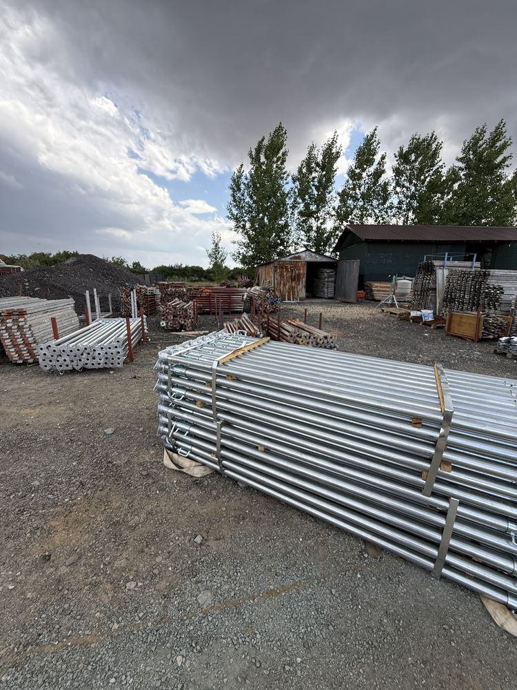 Vand schela metalica la 16€ mp pentru fatada si constructii, popici