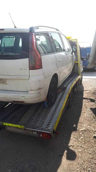 Dezmembrez Citroen C4 picasso  1.6 HDi 110 (DV6TED4) 2007