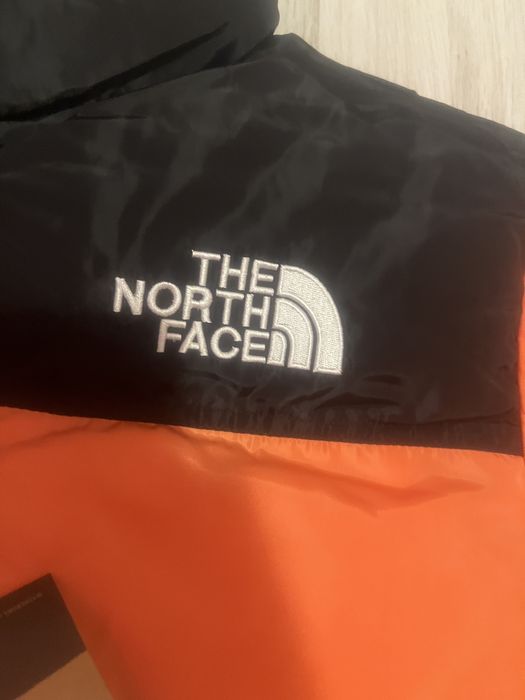 Geacă The North Face portocalie