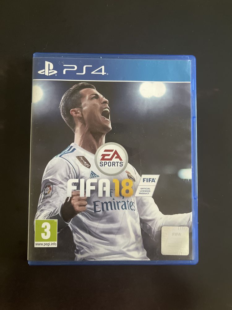 PlayStation 4 slim +4 игри