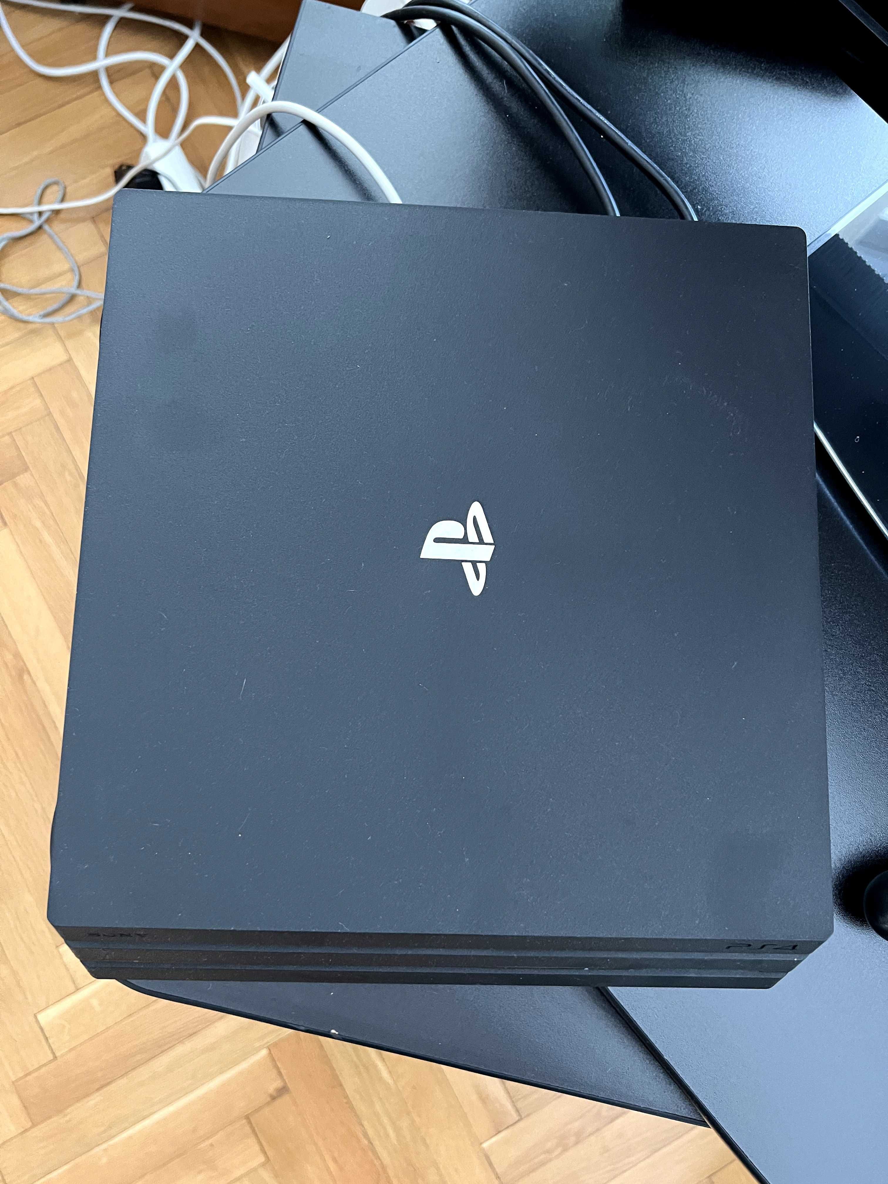 Продавам PlayStation 4 Pro 1TB
