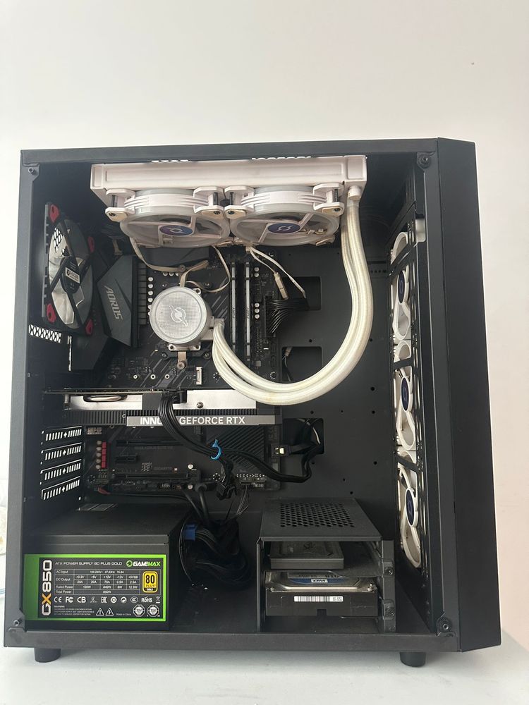 Sistem Gaming Ryzen 7 5700x / 4060 8GB 32 gb ram
