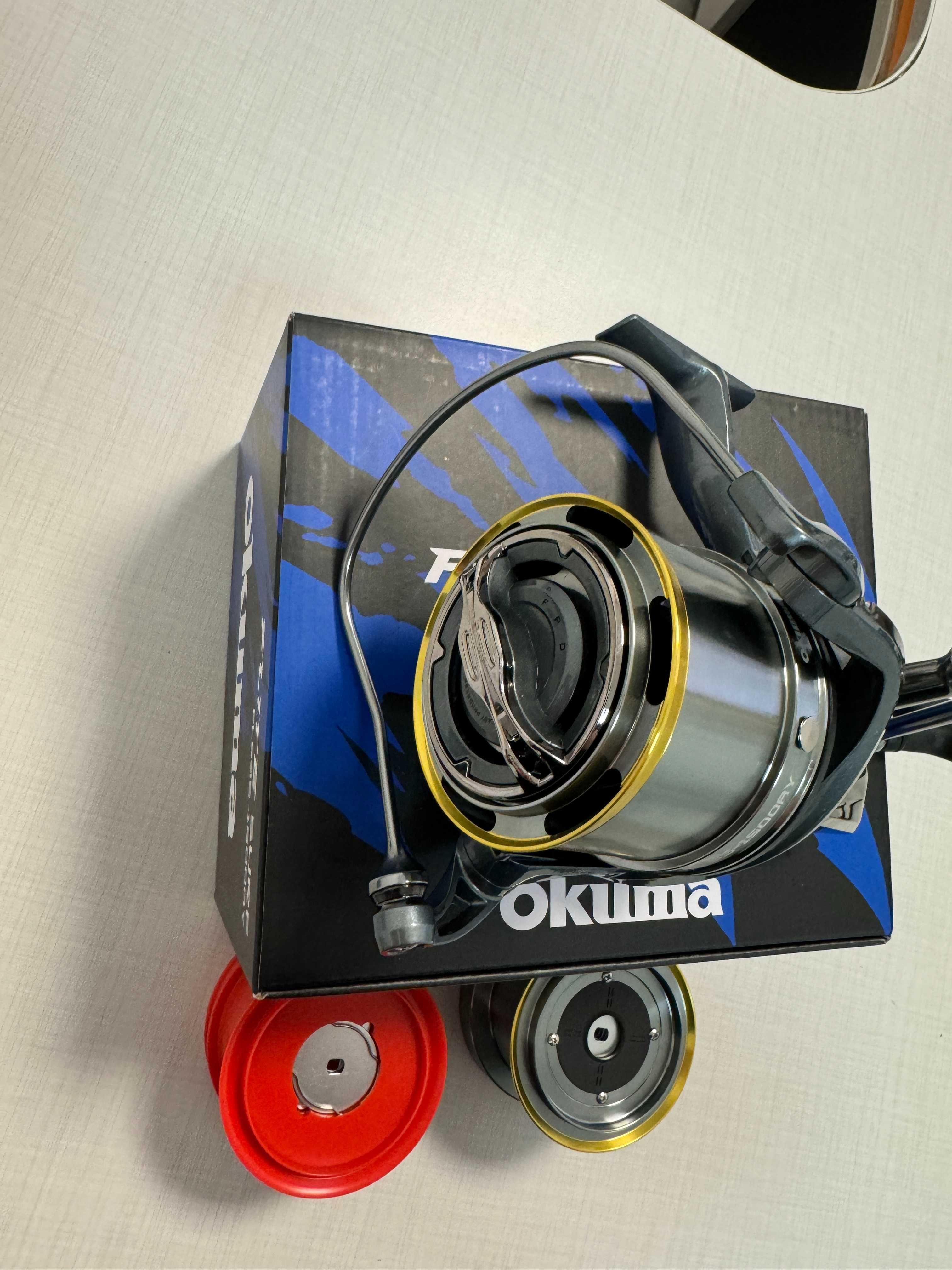 Mulineta Okuma Flite Surf FLS35 + clipsuri tamburi rezerva