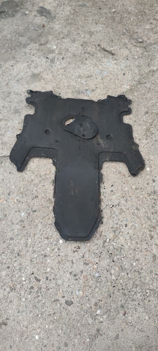 E60/61,E63/64 - Кора под Скоростна Кутия