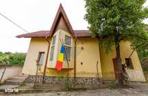 Proprietate compusă din două case, zonă rurală liniștită Purcăreni