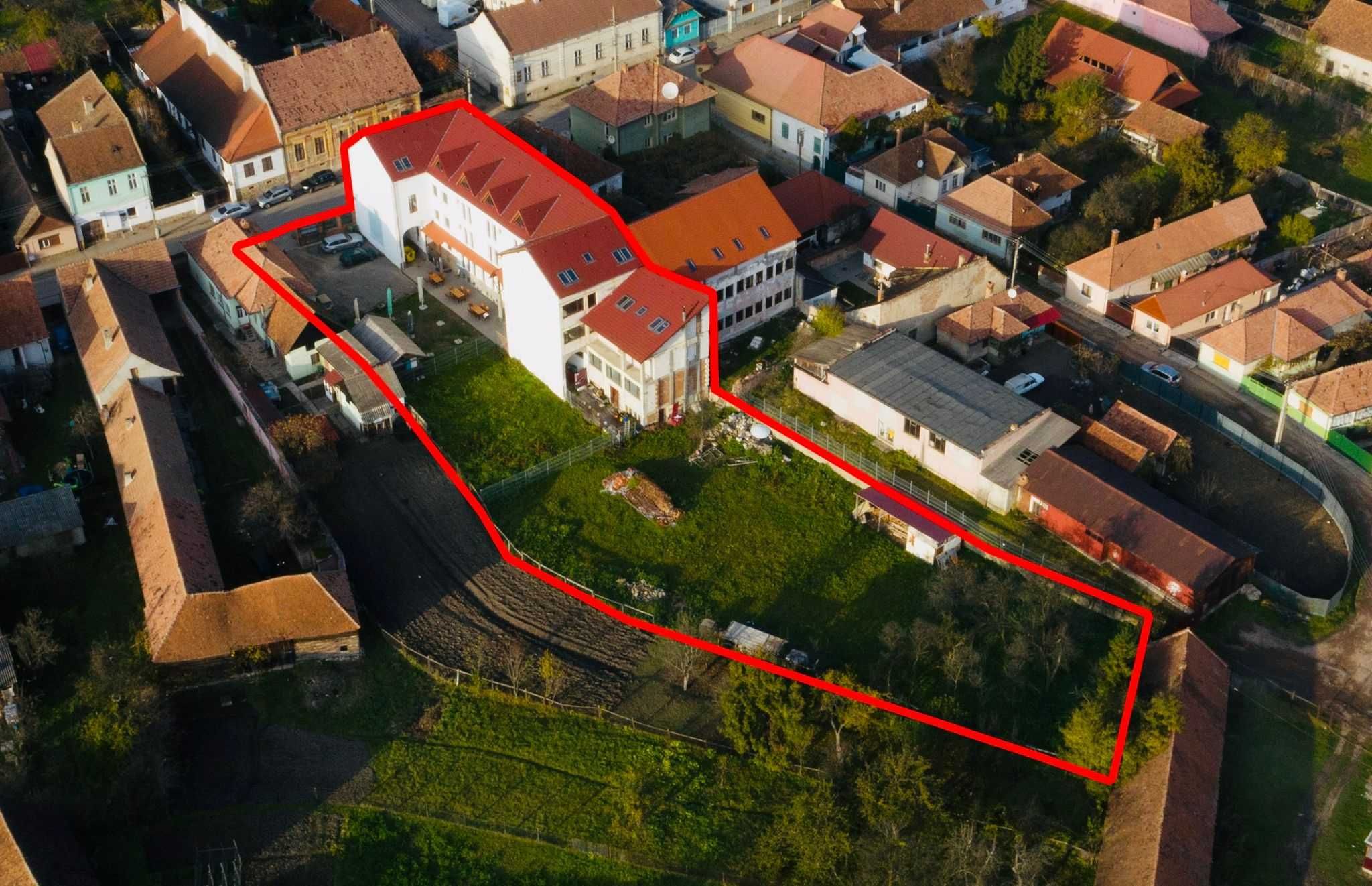 De vânzare complex de clădiri în Baraolt