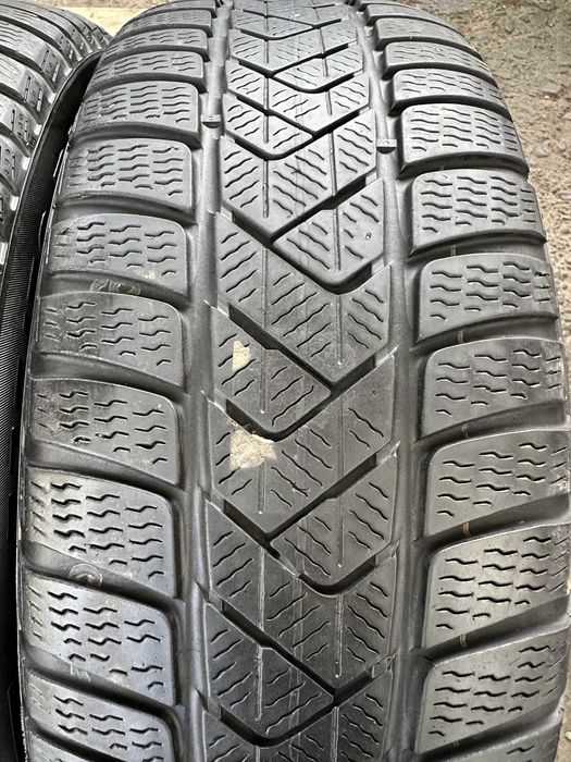 SET 4 Anvelope Iarna 225/50 R18 PIRELLI Sotto Zero 3 Winter - runflat