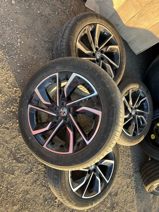Vand jante Mg Zs  215 55 R17 michelin dot 2023