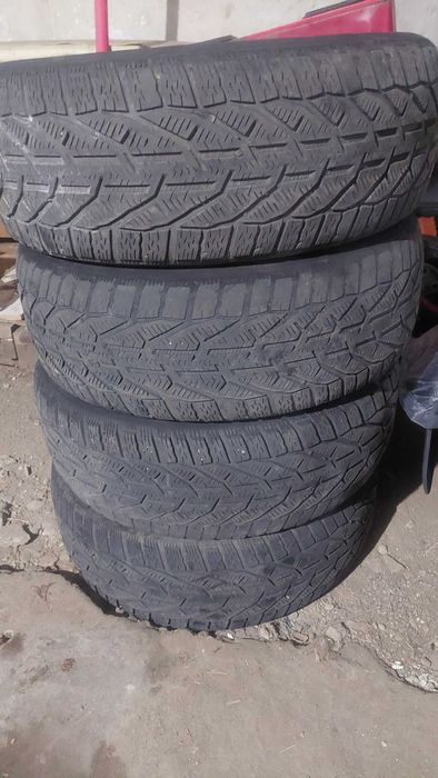 Set 4 anvelope M+S 235 60 R18