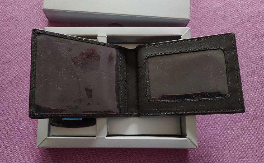 Автосет - ключодържател и портфейл за документи за Мазда