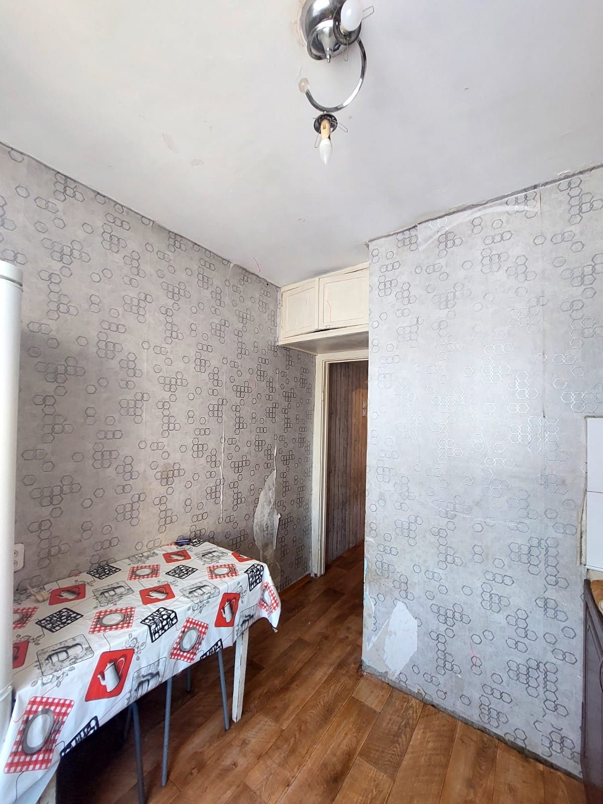 Продается 2х-комнатная квартира в районе рынка Караван (С. Тюленина)