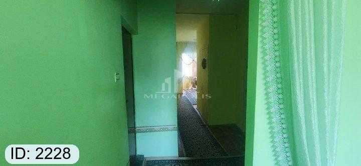 Dinamo bozorcha tarafda 2 xonali tayyor kvartira sotiladi №2228