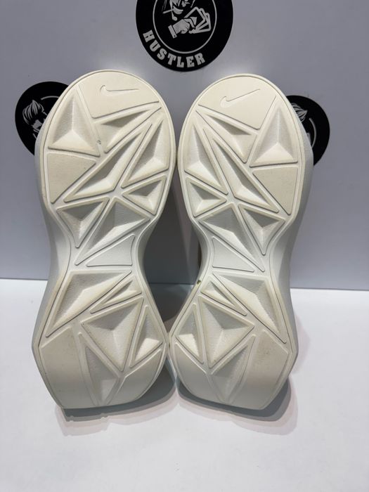 Маратонки NIKE VISTA .Номер 39