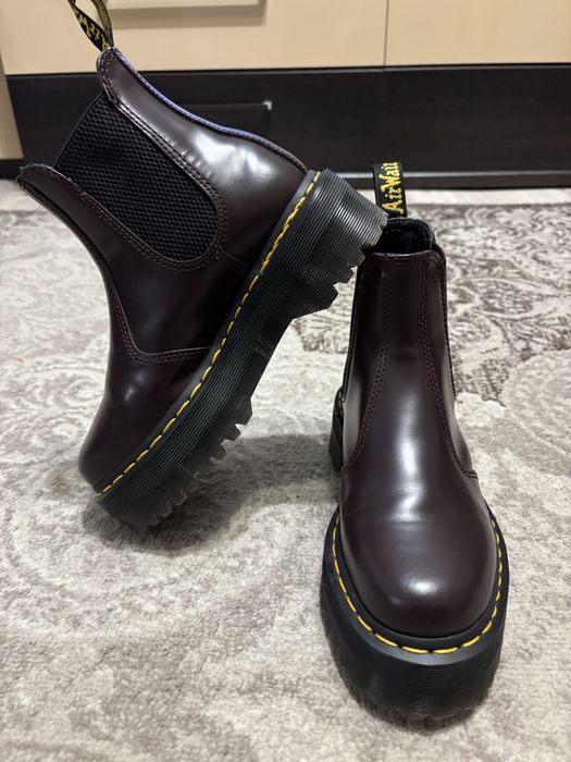 Dr. Martens bordo