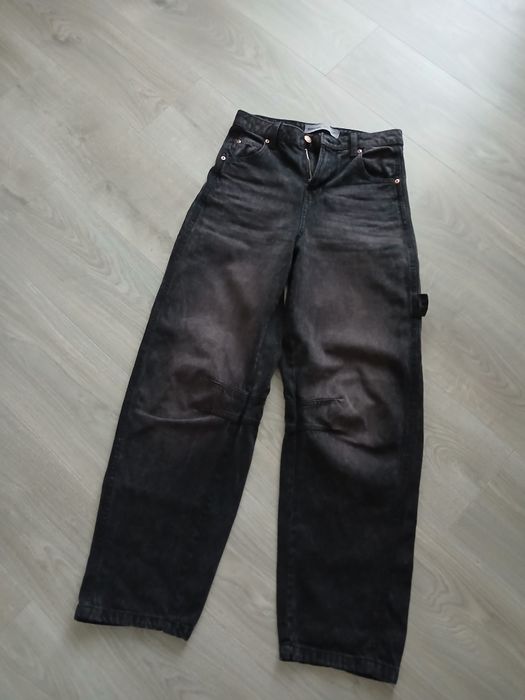 Blugi Bershka, marimea 32