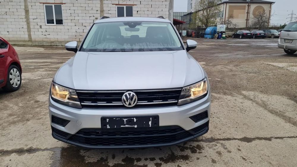 Dezmembrez fata Volkswagen Tiguan