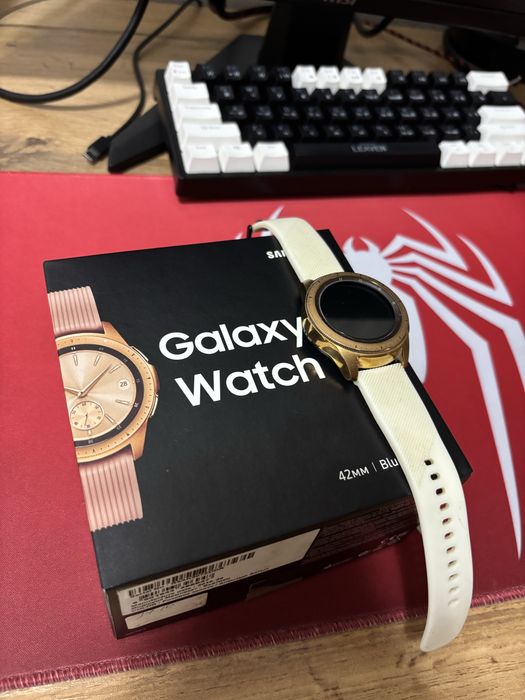 Samsung Galaxy 42 mm SM-R810