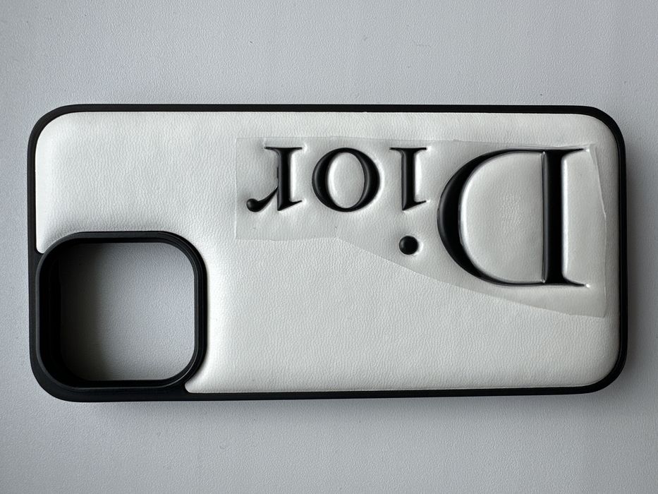 Продам чехол на айфон 14 pro max