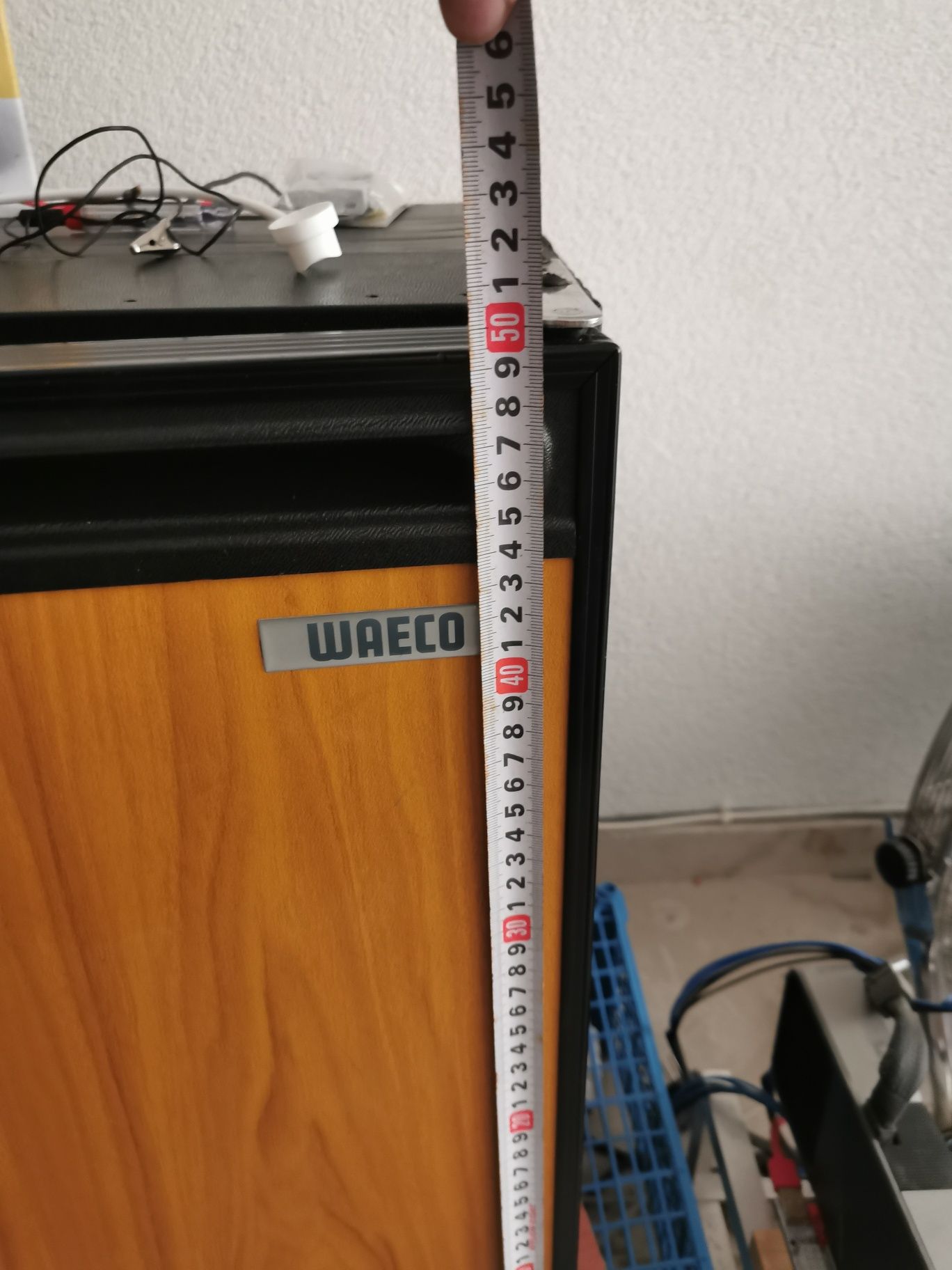 Хладилник 12v. Компресорен за кемпер и Каравана. Dometic waeco