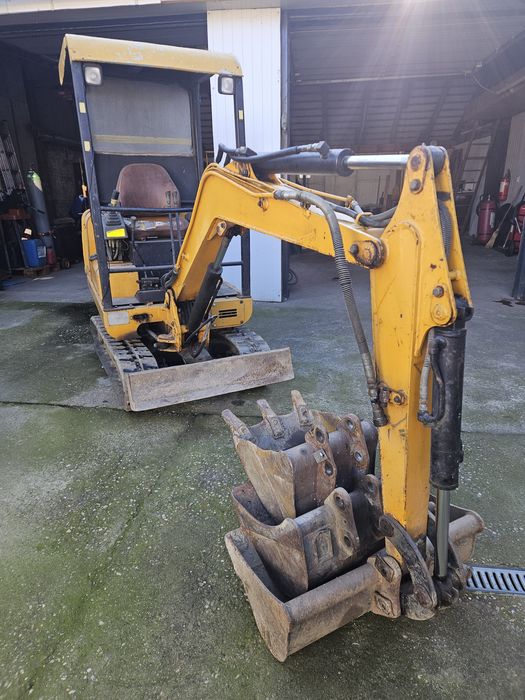 Miniexcavator , an fabricatie 2000, 4262 ore functionare