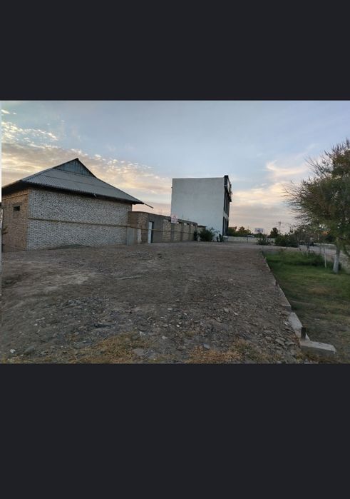 шахар марказидан уй карши шахар Уй сотилади Жайхун кучасида  жойлашган