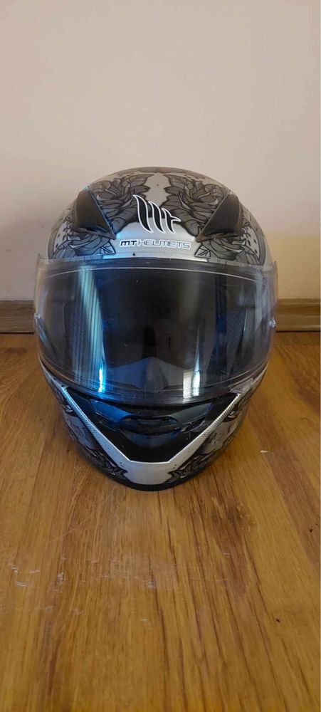 Мото Каска MT Helmet