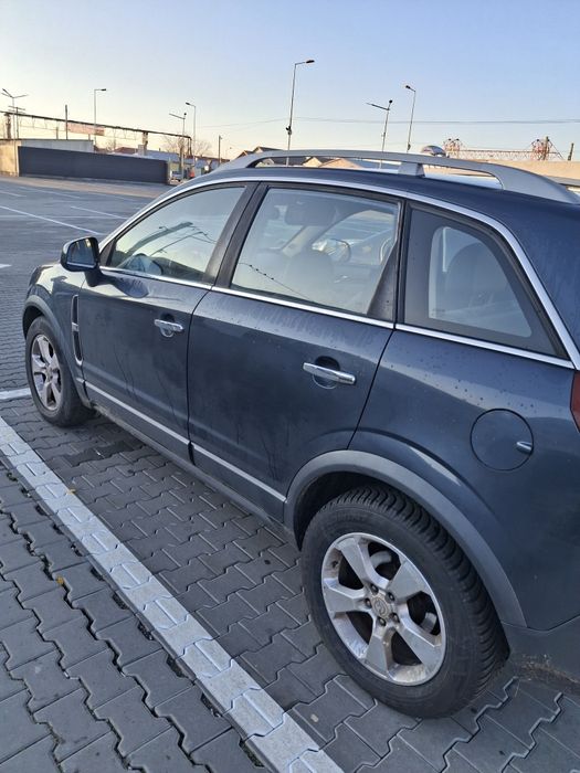 Vând Opel antara an 2008