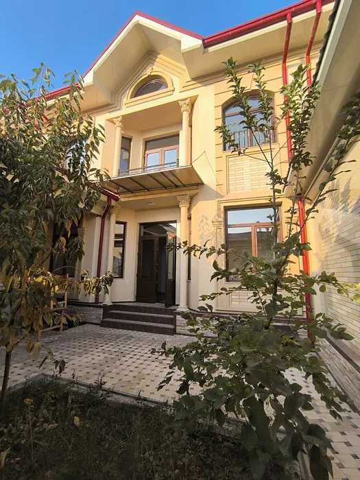 Срочно сдается коттедж 7 комнат,2 этажа,2 сотки,под бизнес или жилье.