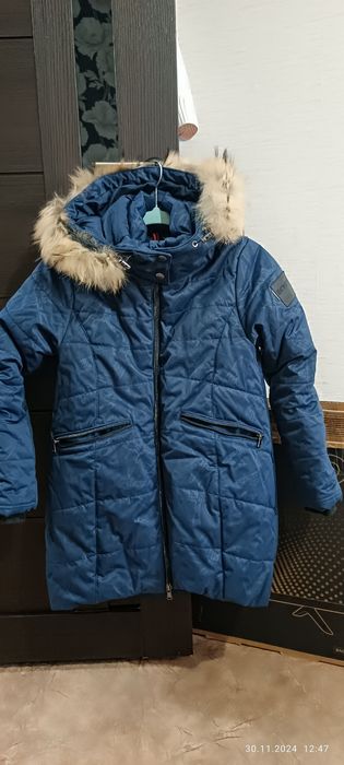 Продам куртку на девочку