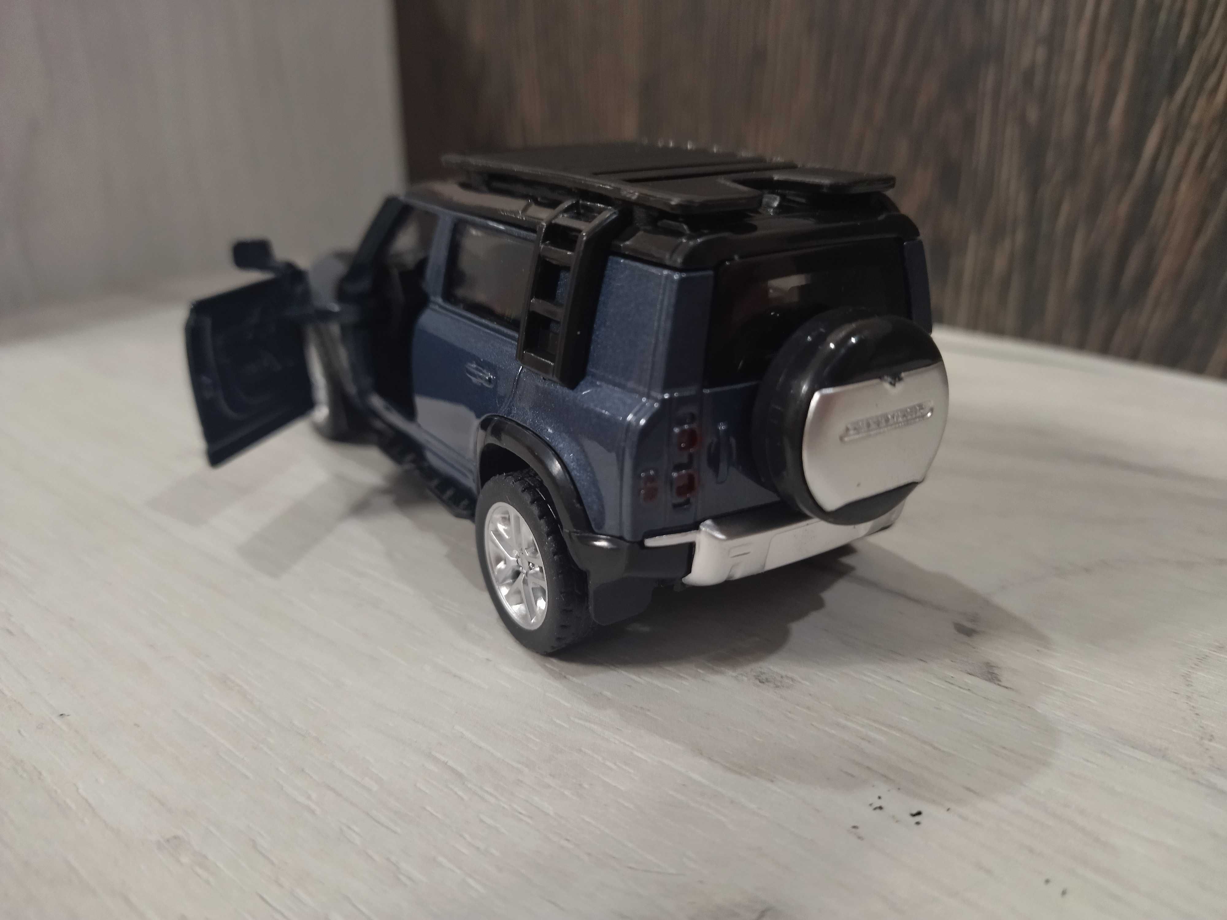 Метална количка Land Rover Defender  !!!