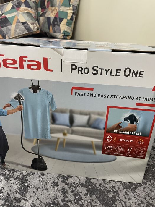Продаю паровой утюг/отпариватель Tefal
