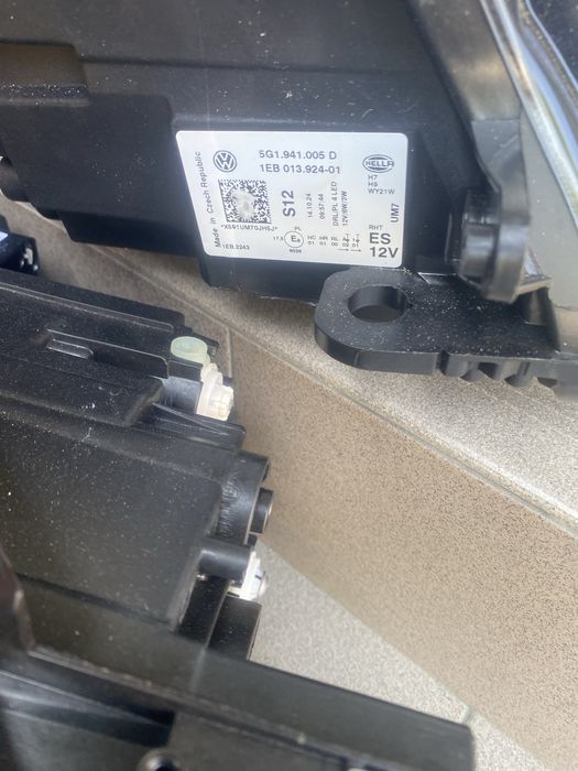 Faruri stanga vw golf 7 facelift halogen stanga5G1941005D