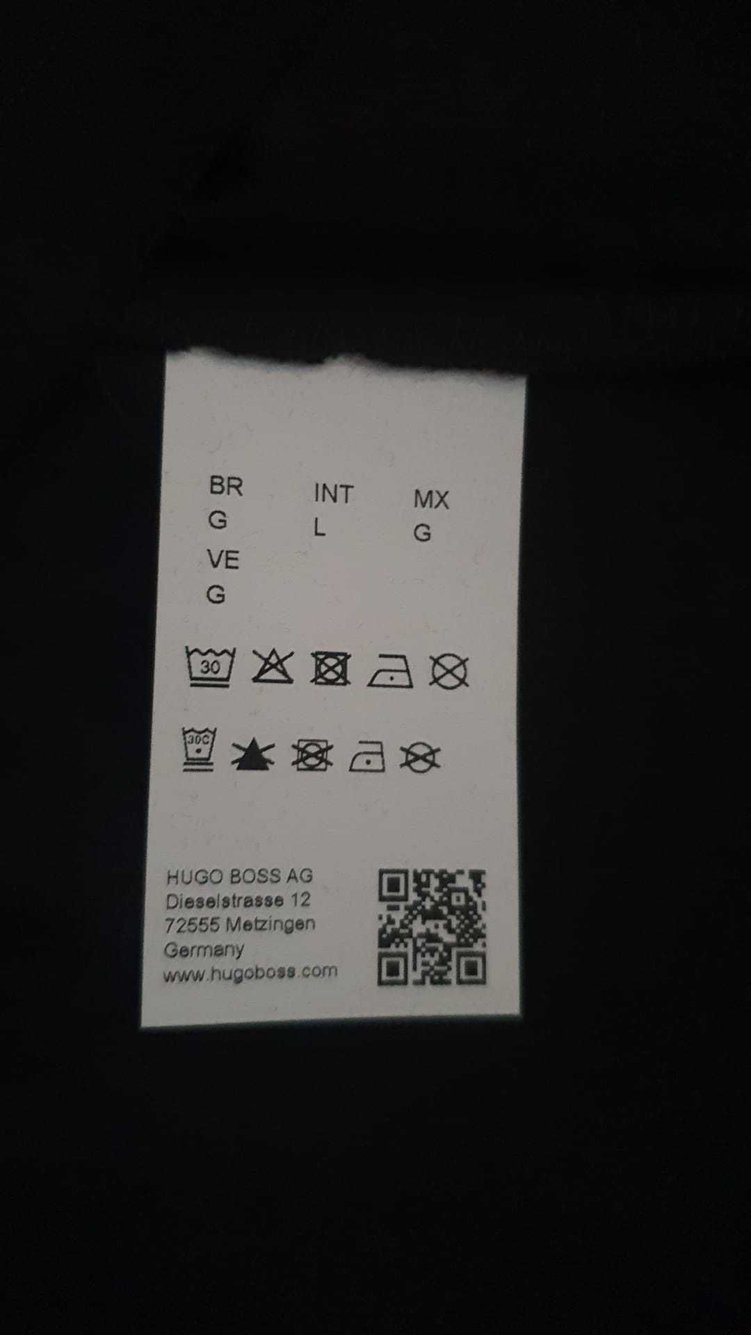 Vand tricou barbati Hugo Boss masura M,L,XL si XXL originalcu eticheta