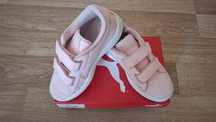 Продавам детски кецове на Puma