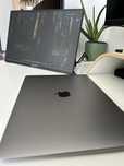Продавам MacBook Air M1, 8GB RAM, 256GB SSD.