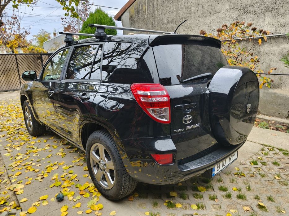 Vând Toyota Rav 4 2.0 VVT-I CVT 4x4 158hp