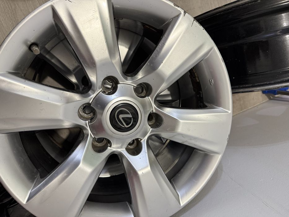 Продам оригинальные диски Lexus