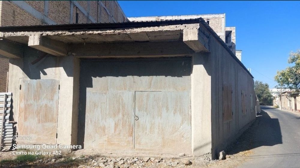 Bino sotiladi  shaxar markazida.Бино сотилади шахар марказида.