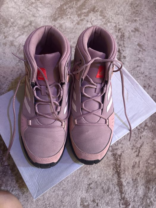 Adidas terrex розови