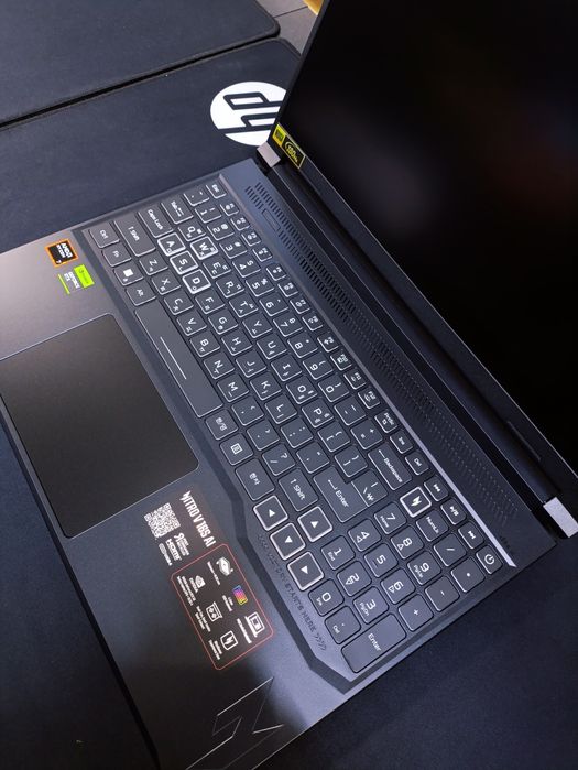 Acer Nitro v16 Ai