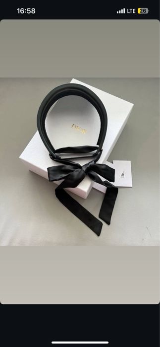 Козирка Dior