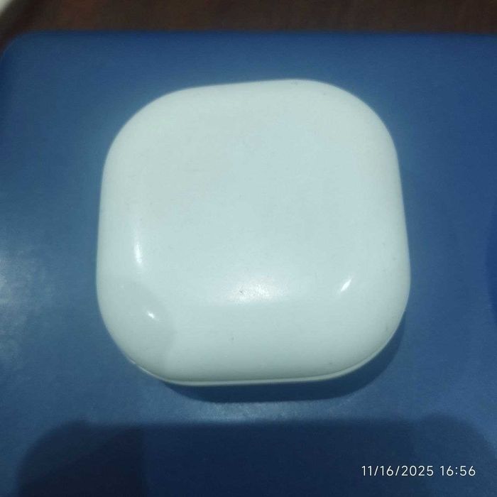 Samsung Galaxy buds 2