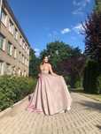Продавам бална рокля SHERRY HILL