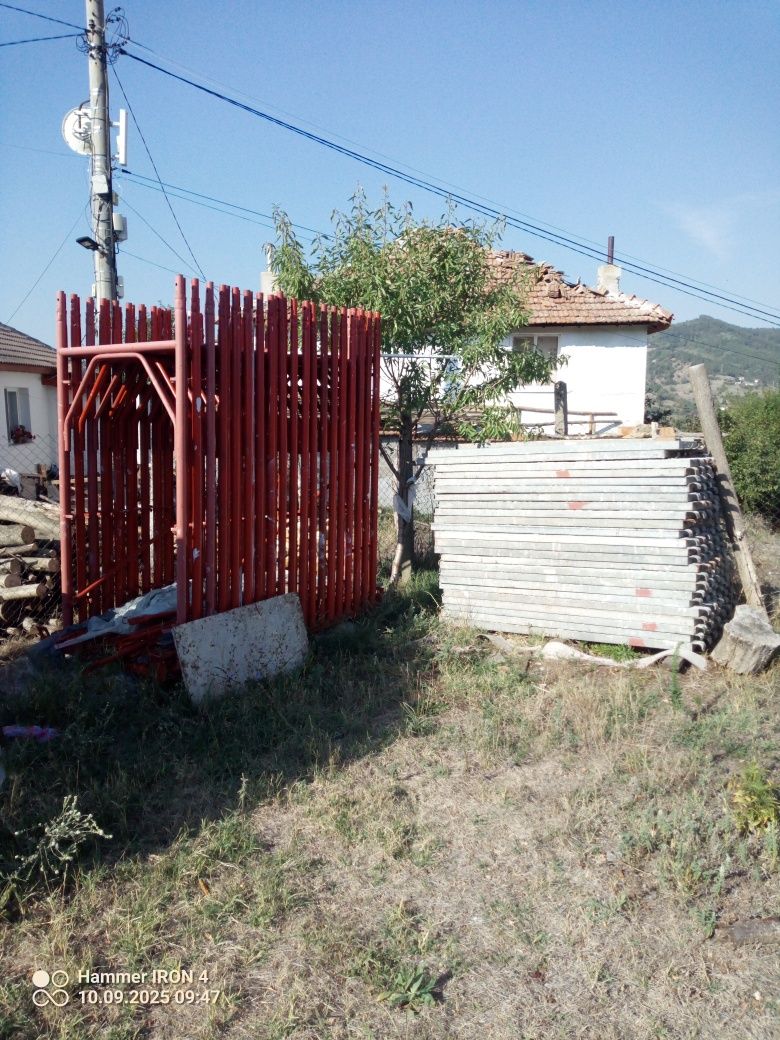 Скеле за продаване