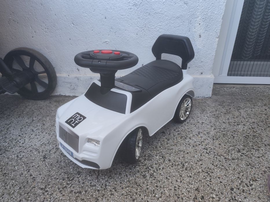 Кола за бутане Мони