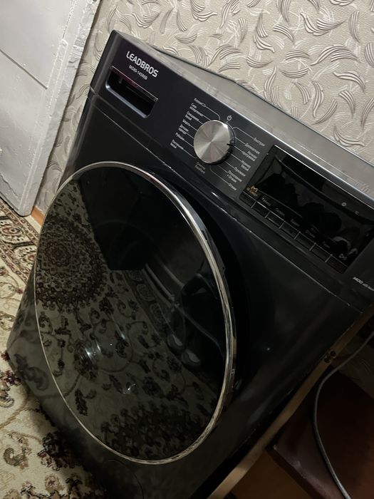 Продам машинка автомат