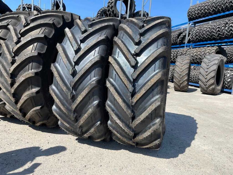 Anvelope noi radiale 650/65R42 pentru tractor spate FENDT marca NORTEC