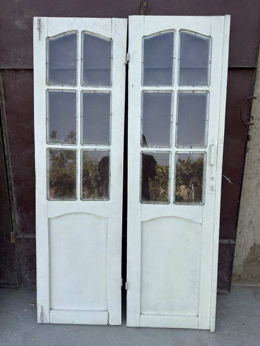 Eshiklar sotiladi B/u holati yaxshi 150mingdan 200 mingacha kelishamiz