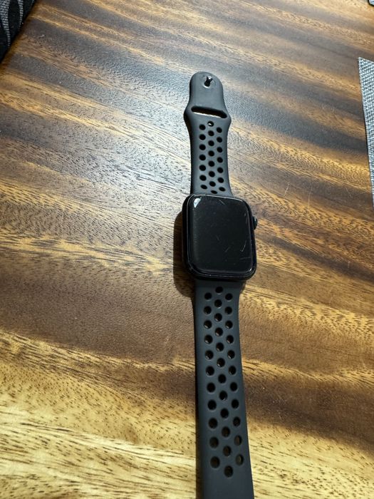 Часовник Apple watch 7